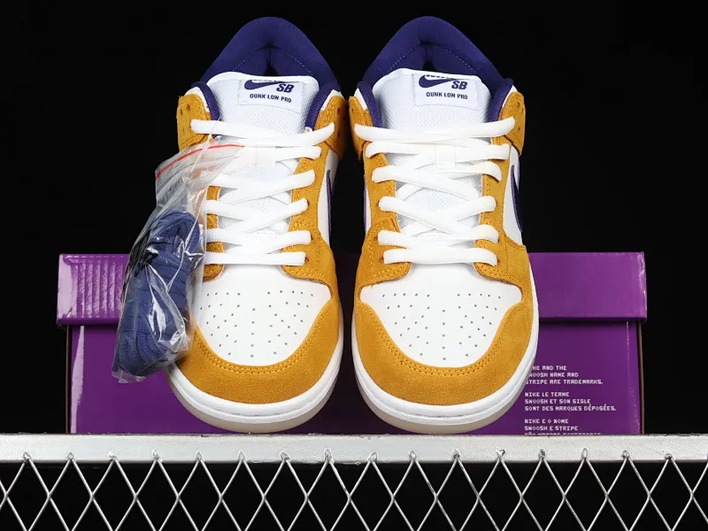 All Categories Nk SB Dunk Series Nk SB Dunk Low Low-top Sneakers Nk SB Dunk Low "Laser Orange" Purple Gold Little Lakers SB Smashing Backboard Fashion Casual Sneakers BQ6817-800